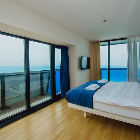 Premium Aparthotel With Sea View Batumi Exterior photo