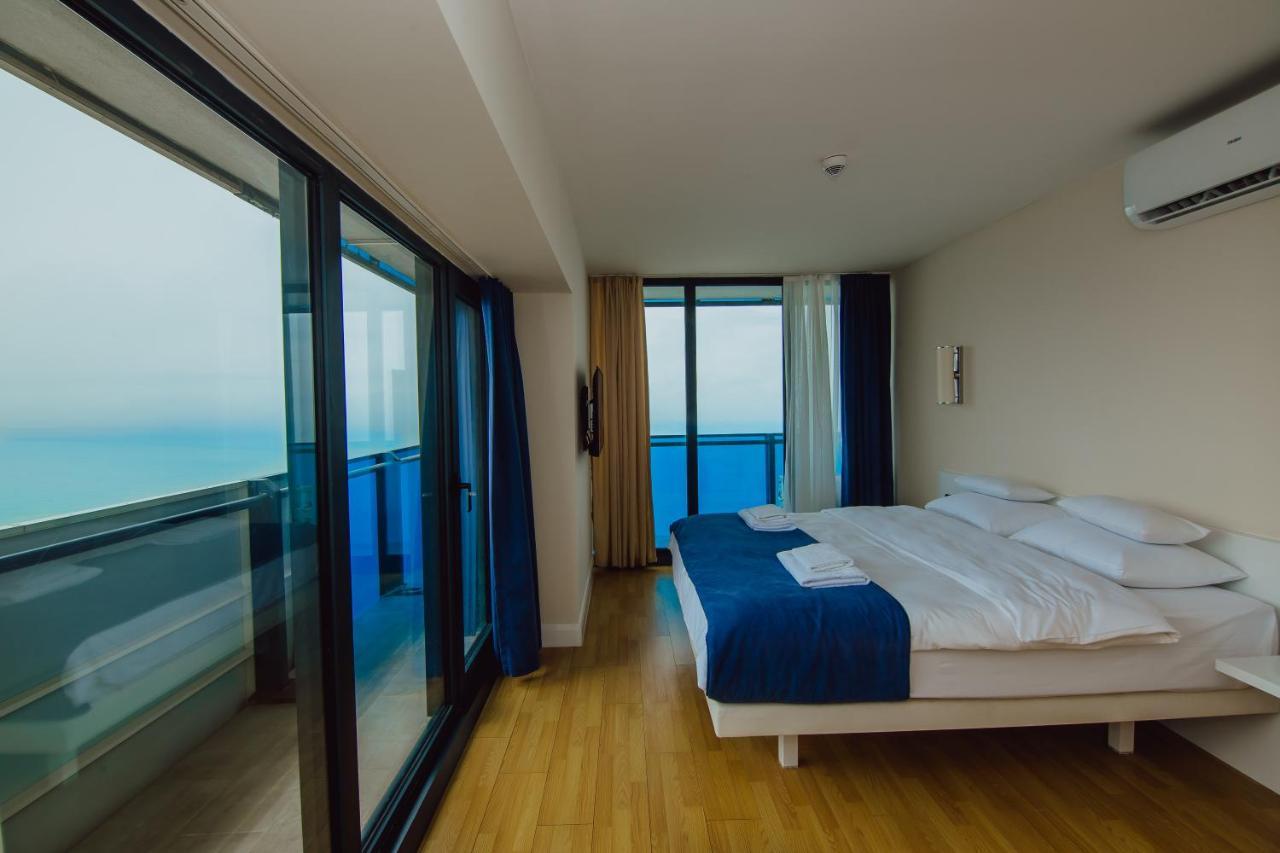 Premium Aparthotel With Sea View Batumi Exterior photo