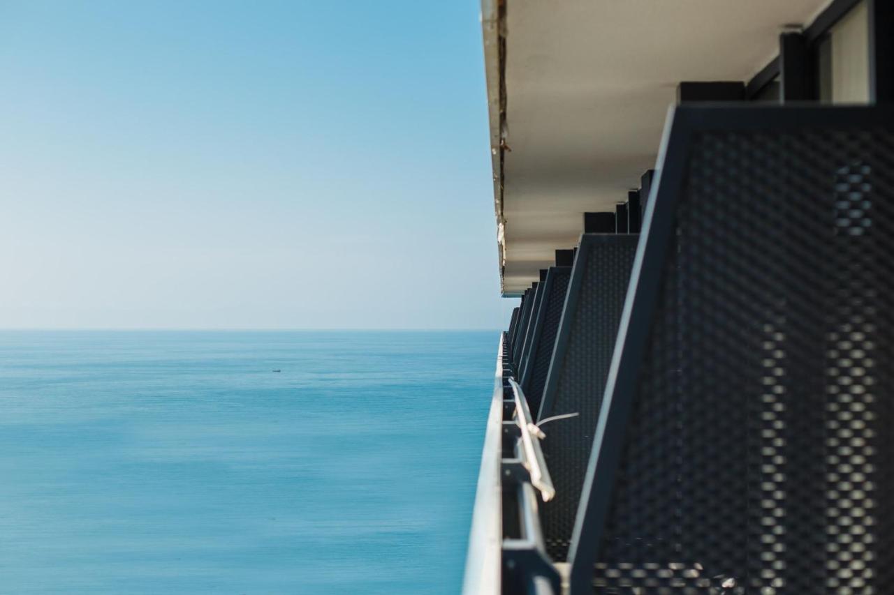 Premium Aparthotel With Sea View Batumi Exterior photo