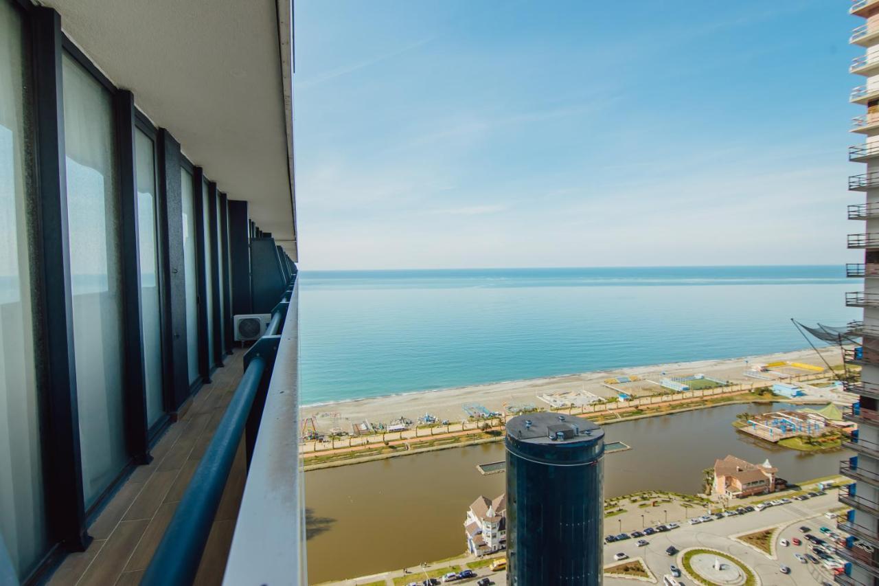 Premium Aparthotel With Sea View Batumi Exterior photo