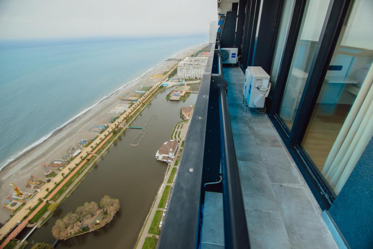 Premium Aparthotel With Sea View Batumi Exterior photo