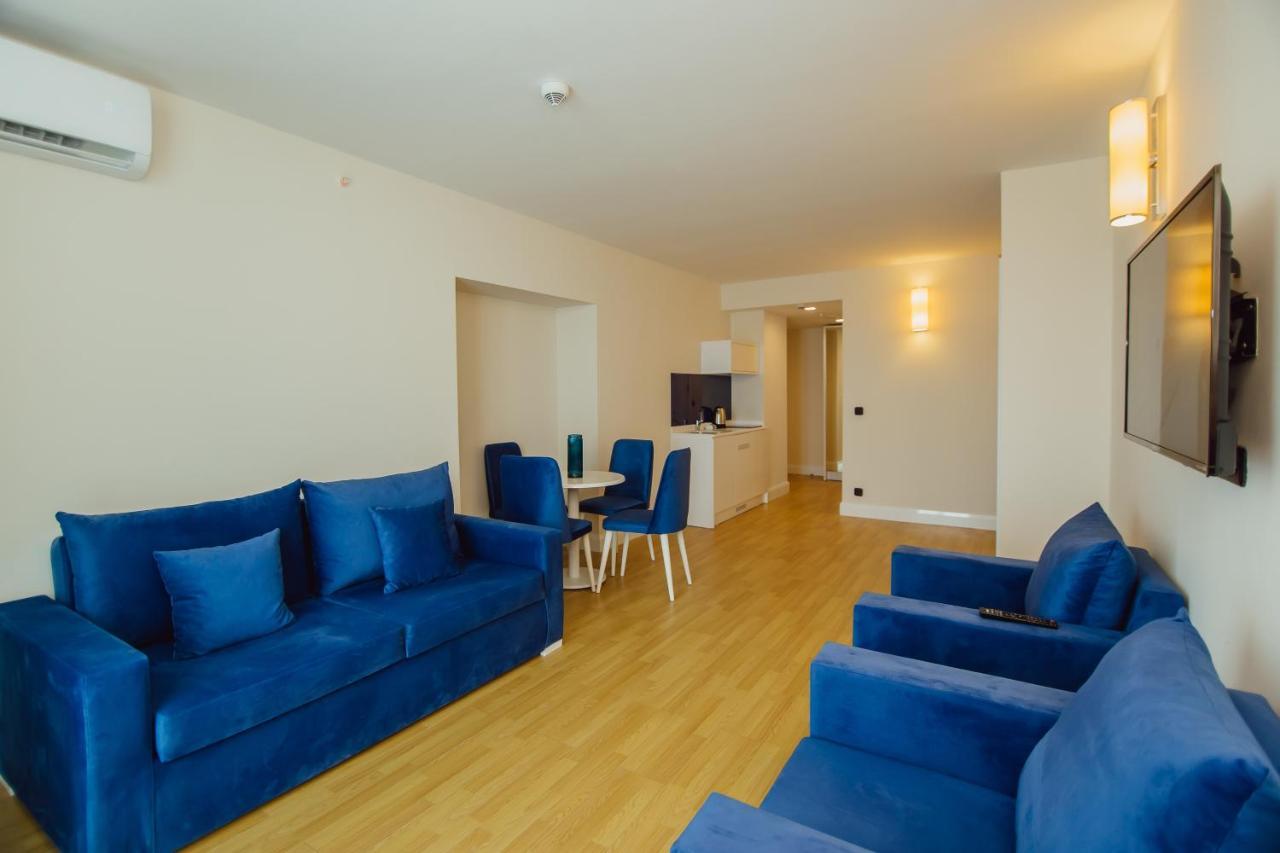 Premium Aparthotel With Sea View Batumi Exterior photo