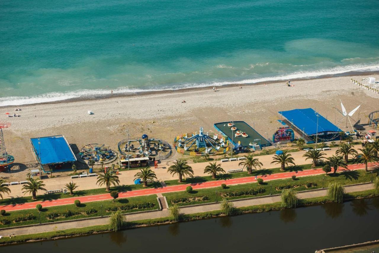 Premium Aparthotel With Sea View Batumi Exterior photo