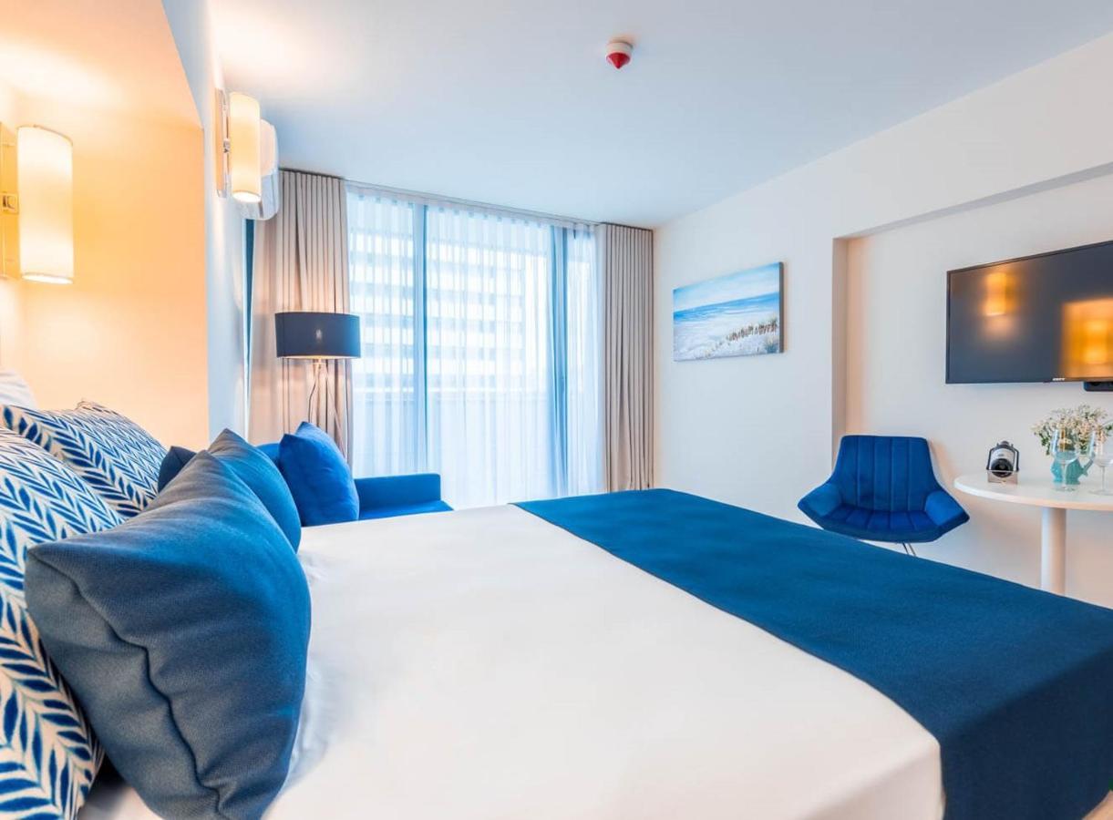 Premium Aparthotel With Sea View Batumi Exterior photo